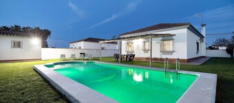 Holiday Home "Chalet Isla del Sotillo" a Short Drive from Beach with Pool & Large Garden