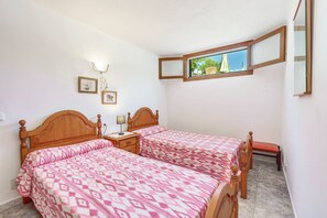 2 soverom, strykejern/-brett, wi-fi (inkludert) og sengetøy