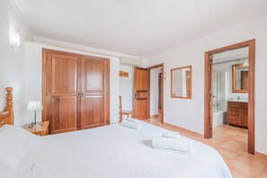 3 bedrooms, free WiFi, bed sheets