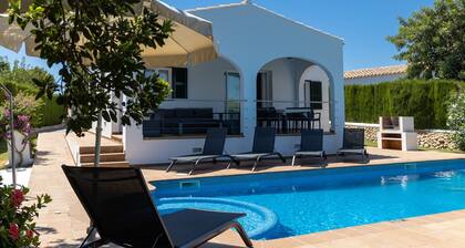 Ferienhaus "Villa Finesse" mit privatem Pool und Garten