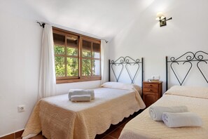 2 Schlafzimmer, Bügeleisen/Bügelbrett, kostenloses WLAN, Bettwäsche