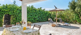 Modern holiday home in idyllic location - Villa La Quinta de Maria Luisa 2