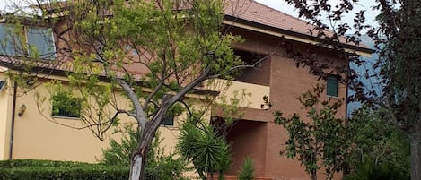 Fachada de la propiedad