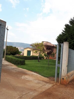 Entrée de l’hébergement