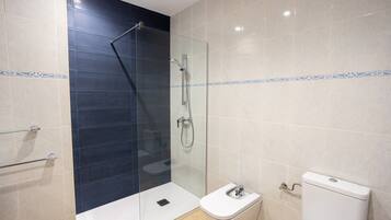 Bathtub, hair dryer, towels