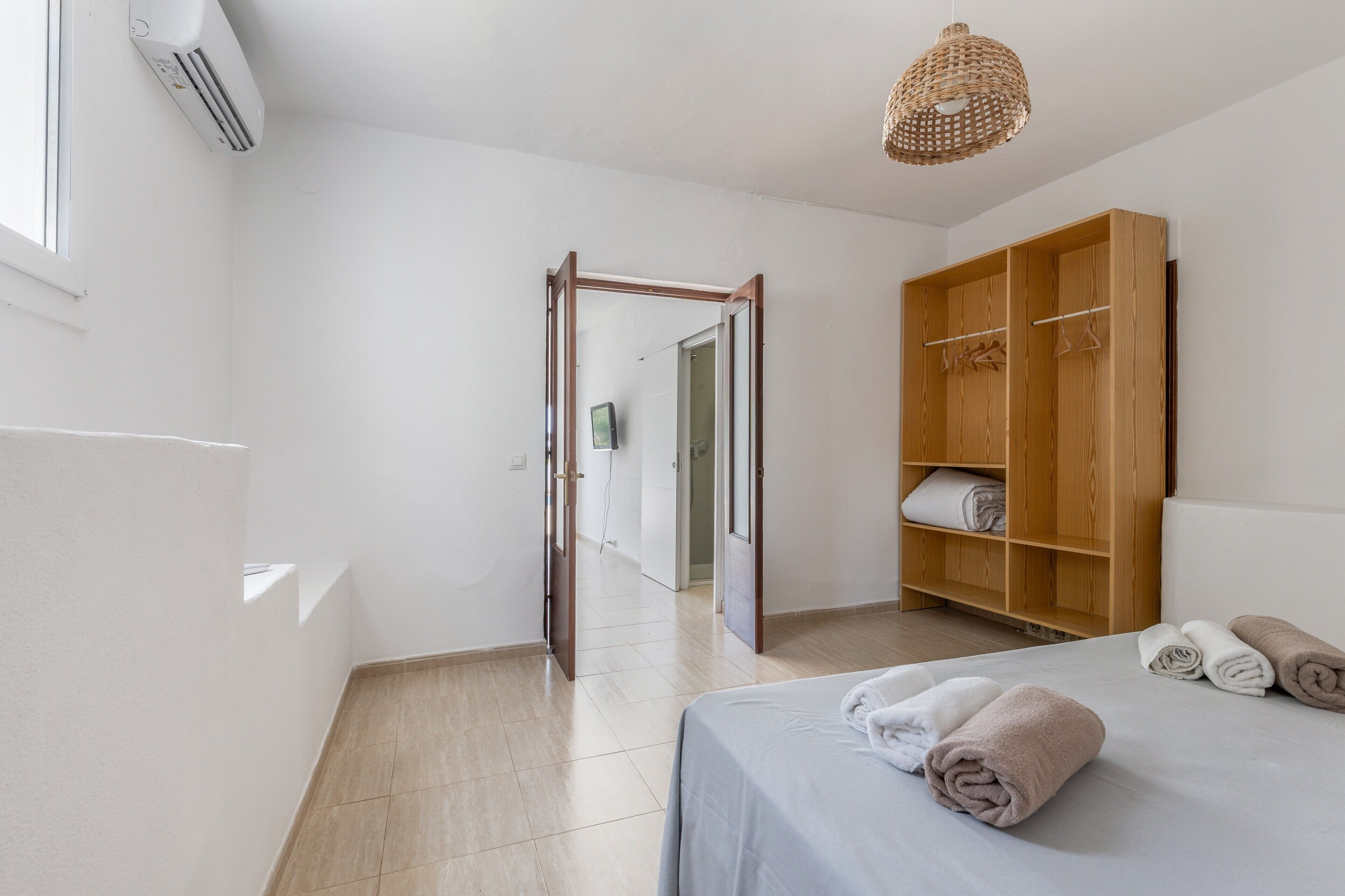 3 chambres, fer et planche à repasser, Wi-Fi gratuit, draps fournis