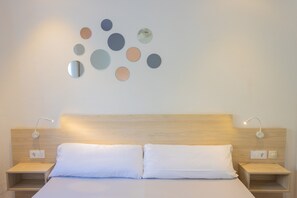 3 bedrooms, iron/ironing board, free WiFi, bed sheets - Vacation Home "Villa La Pau 110b" with Pool and Near the Beach (alaior, Son Bou)