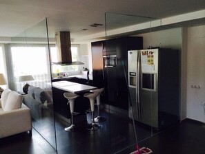 Micro-ondes, lave-vaisselle