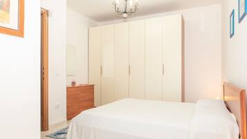 1 Schlafzimmer, Bügeleisen/Bügelbrett, kostenloses WLAN, Bettwäsche