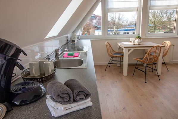 Apartment | Eigene Küche | Großer Kühlschrank, Ofen, Herdplatte, Geschirrspüler