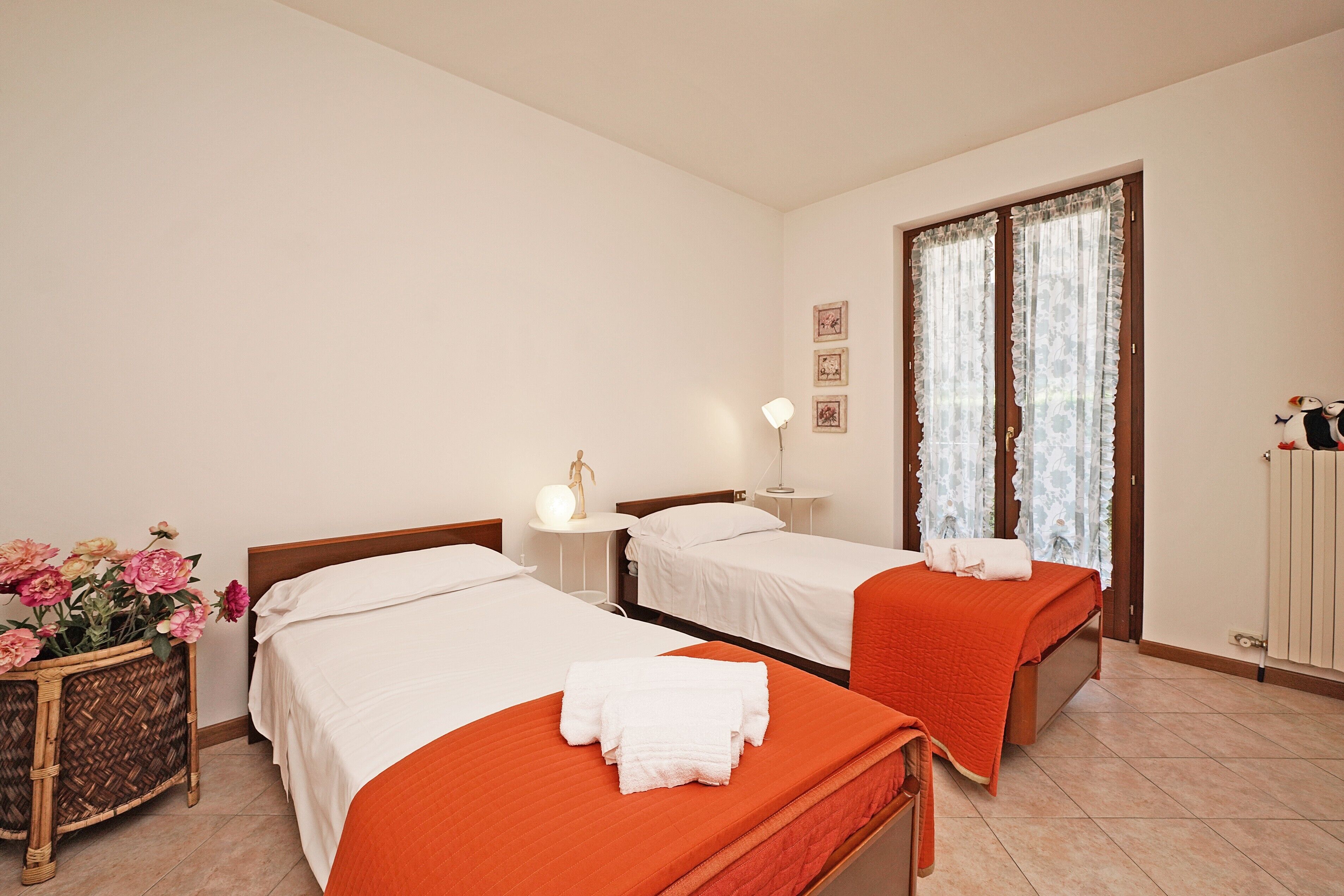 2 chambres, fer et planche à repasser, Wi-Fi gratuit, draps fournis