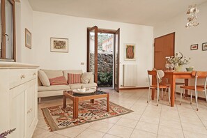 Living area - Bright apartment in a central location - In Centro a Torri del Benaco (Torri del Benaco)