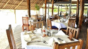 Outdoor dining - sunseabar beach hotel kendwa (Kendwa)