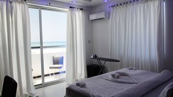 In-room safe, desk, blackout drapes, soundproofing