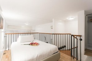 1 bedroom, iron/ironing board, travel cot, free WiFi