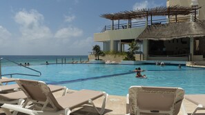 Alberca al aire libre 