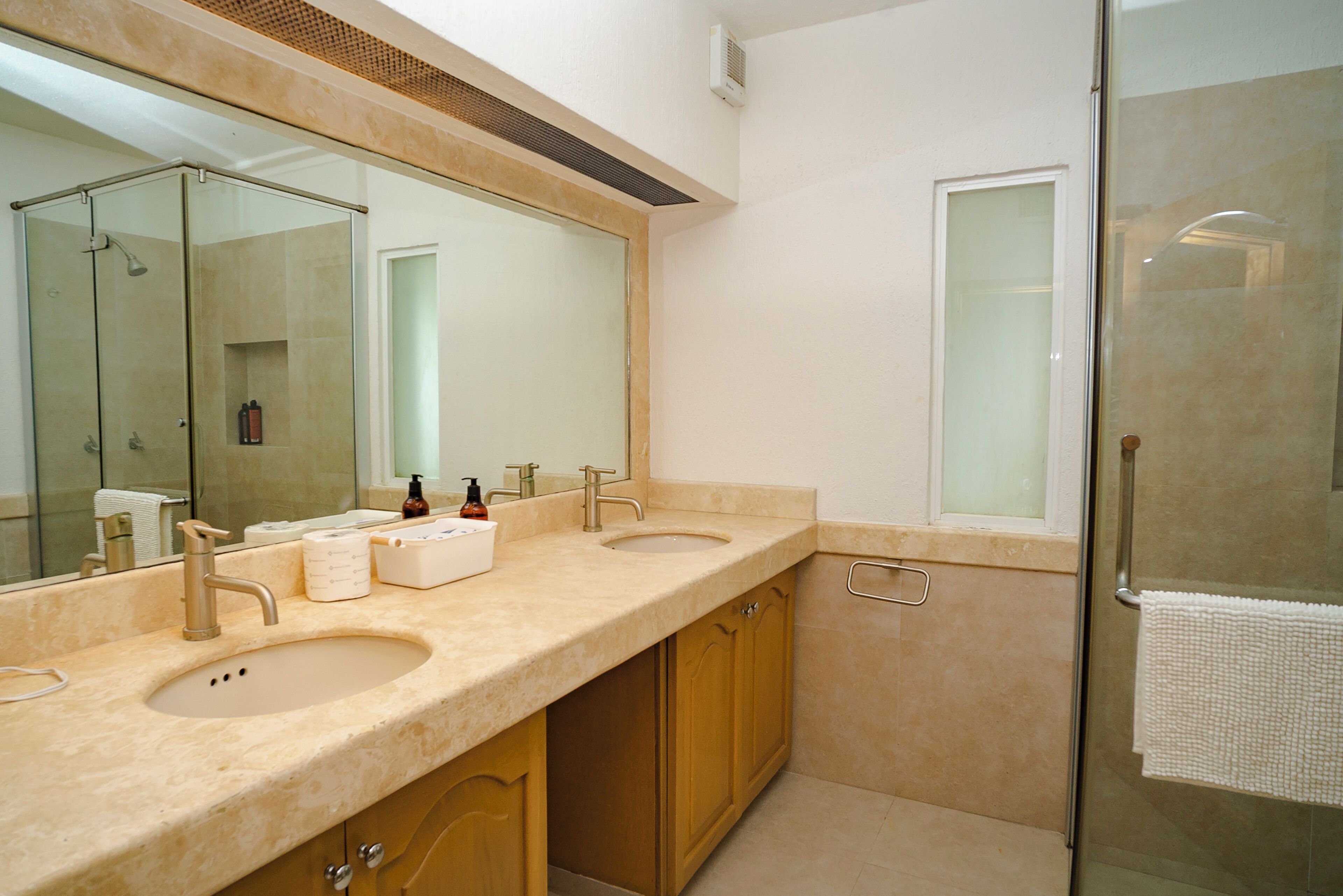 Foto - Oceanfront condo at voted best Cancun sandy beach