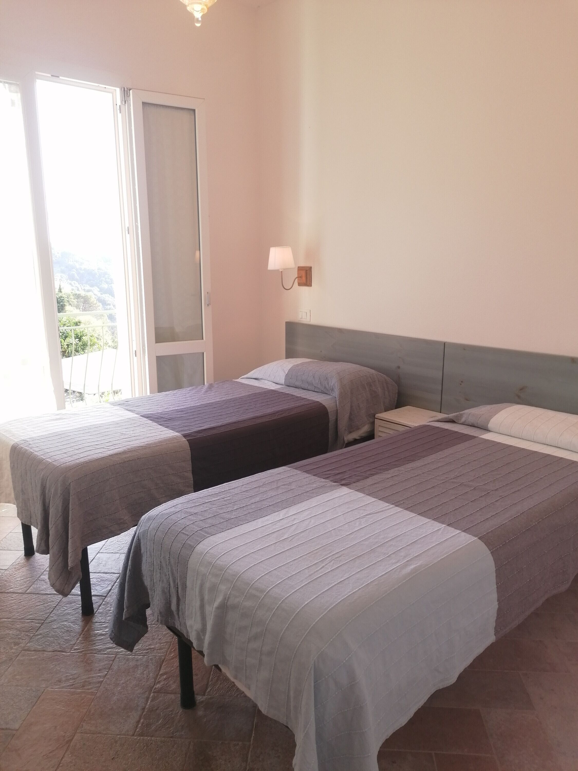 2 camere, ferro/asse da stiro, Wi-Fi gratuito, lenzuola