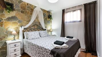 3 habitaciones, tabla de planchar con plancha y wifi gratis