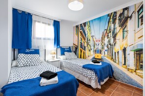 3 bedrooms, iron/ironing board, free WiFi, bed sheets - Tranquil Home Short Drive from Main Attractions with Pool, Terrace, Garden (Benalmádena)