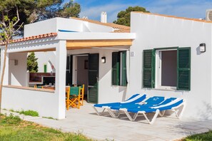 Outdoor dining - Communal pool and near the beach - Casa Son Xoriguer 13 (Son Xoriguer)