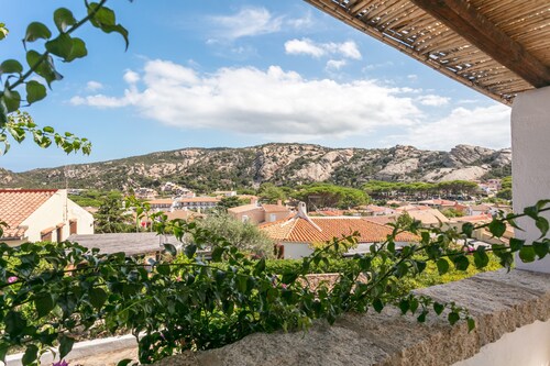 Holiday Home Close to the Beach with Terrace & Sea View; Pets Allowed