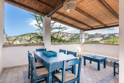 Holiday Home Close to the Beach with Terrace & Sea View; Pets Allowed