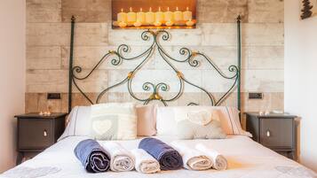 5 bedrooms, iron/ironing board, free WiFi, bed sheets