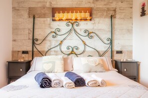 5 Schlafzimmer, Bügeleisen/Bügelbrett, kostenloses WLAN, Bettwäsche