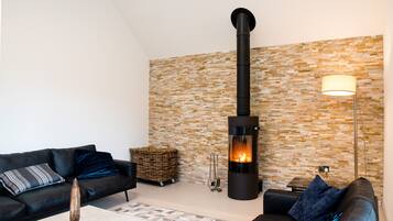 TV, fireplace, foosball, table tennis