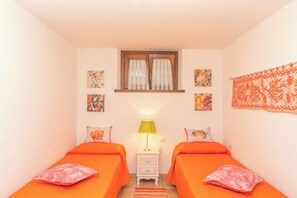 2 camere, ferro/asse da stiro, Wi-Fi gratuito, lenzuola