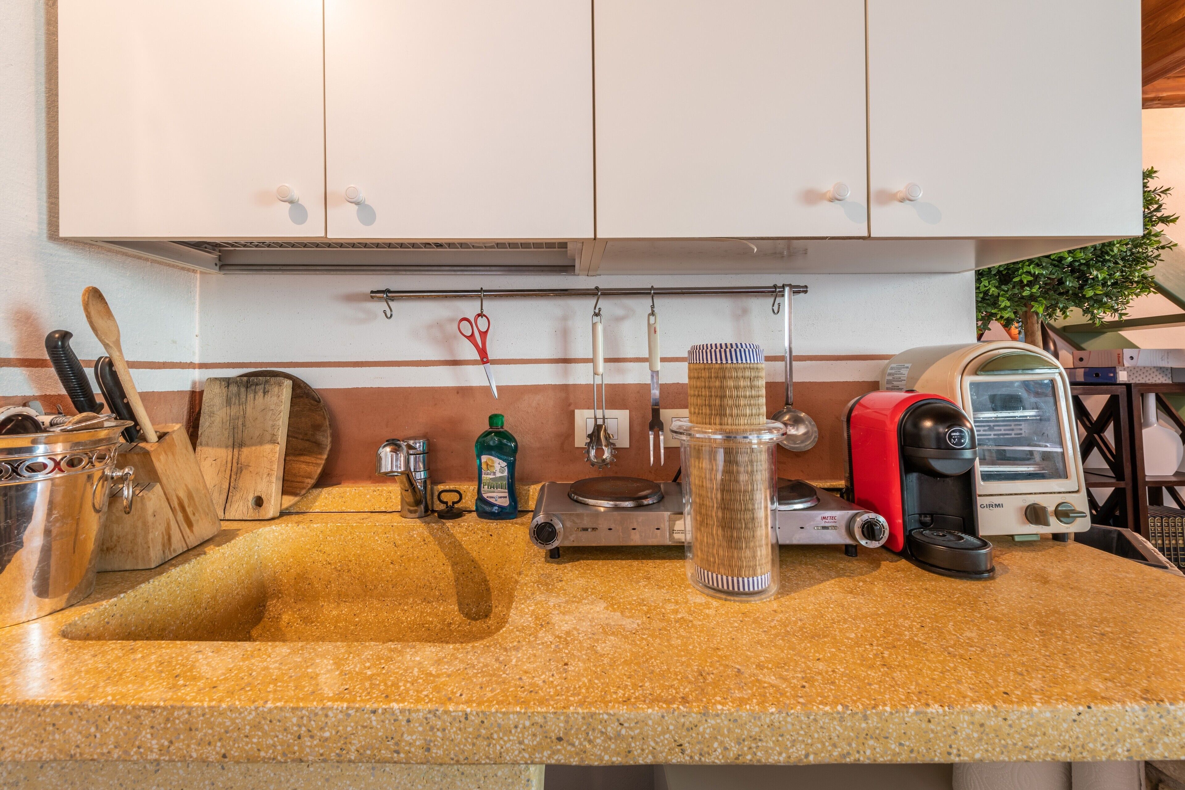 Macchina per tè/caffè, frigorifero, microonde, forno