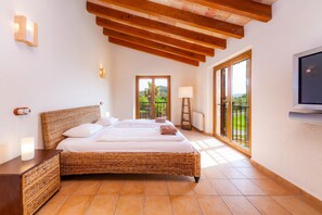 3 bedrooms, iron/ironing board, free WiFi, bed sheets - Family-friendly villa with pool – Villa Mirador Capdepera (Capdepera)
