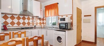 Holiday home with garden in residential area - Casa Antonia 3