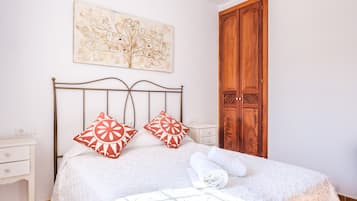 3 chambres, fer et planche Ă repasser, Wi-Fi gratuit, draps fournis