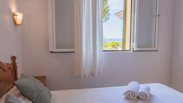 3 bedrooms, iron/ironing board, free WiFi, bed sheets