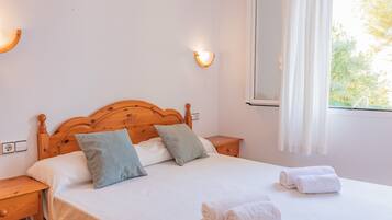 3 chambres, fer et planche Ă repasser, Wi-Fi gratuit, draps fournis