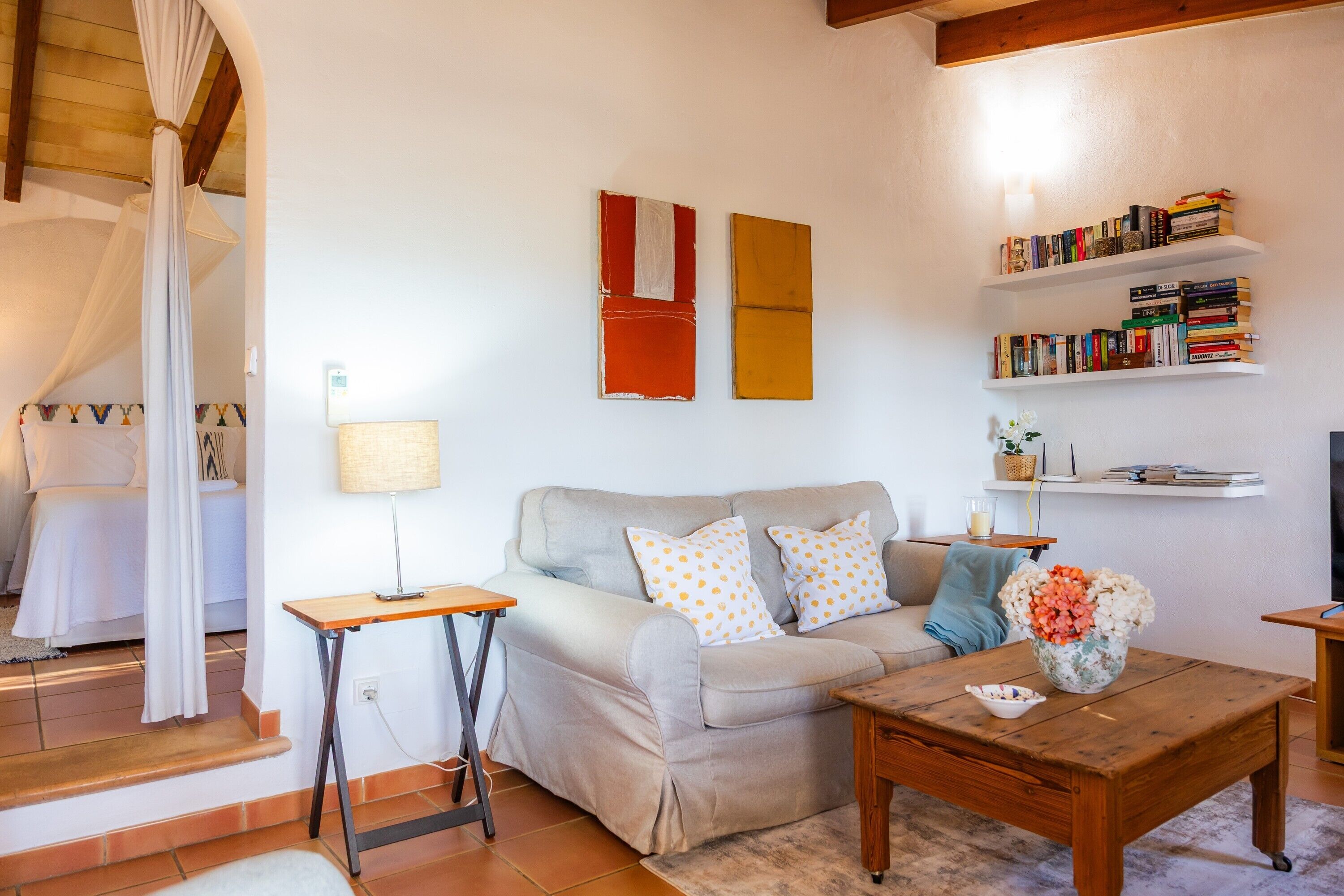 テレビ、暖炉、DVD プレーヤー、ステレオ