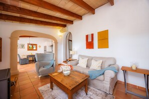 TV, fireplace, DVD player, stereo - Fantastic Country House Finca Rural Es Pujol with Sea View, Pool, Terrace, Air Conditioning & Wi-Fi (Soller)