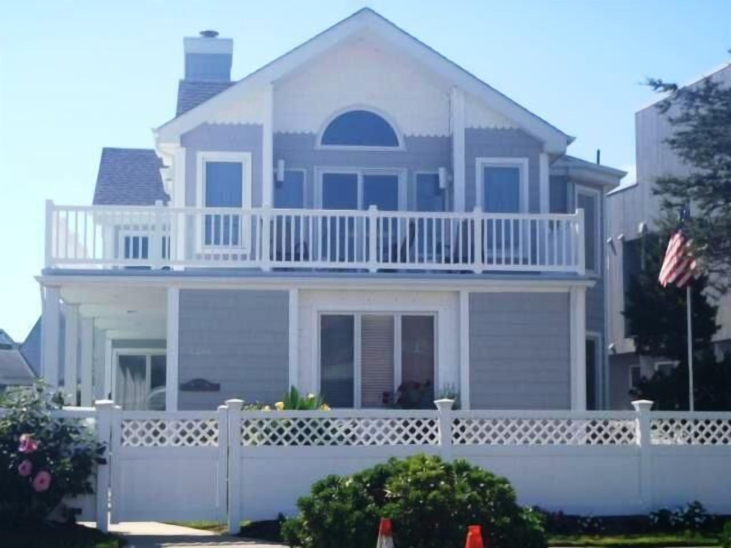 Beachblock, Ocean View, Private Pool, Grill & More!