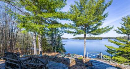 Superb Family Cottage on Lake Joe! Stunning Forever Sunsets! Tennis Court! Gym!