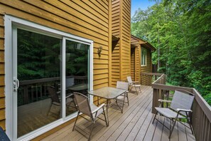 تناول الطعام بالخارج