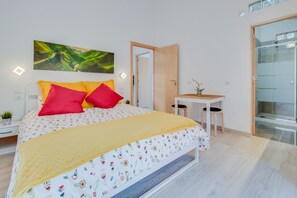 1 Schlafzimmer, Bügeleisen/Bügelbrett, kostenloses WLAN, Bettwäsche