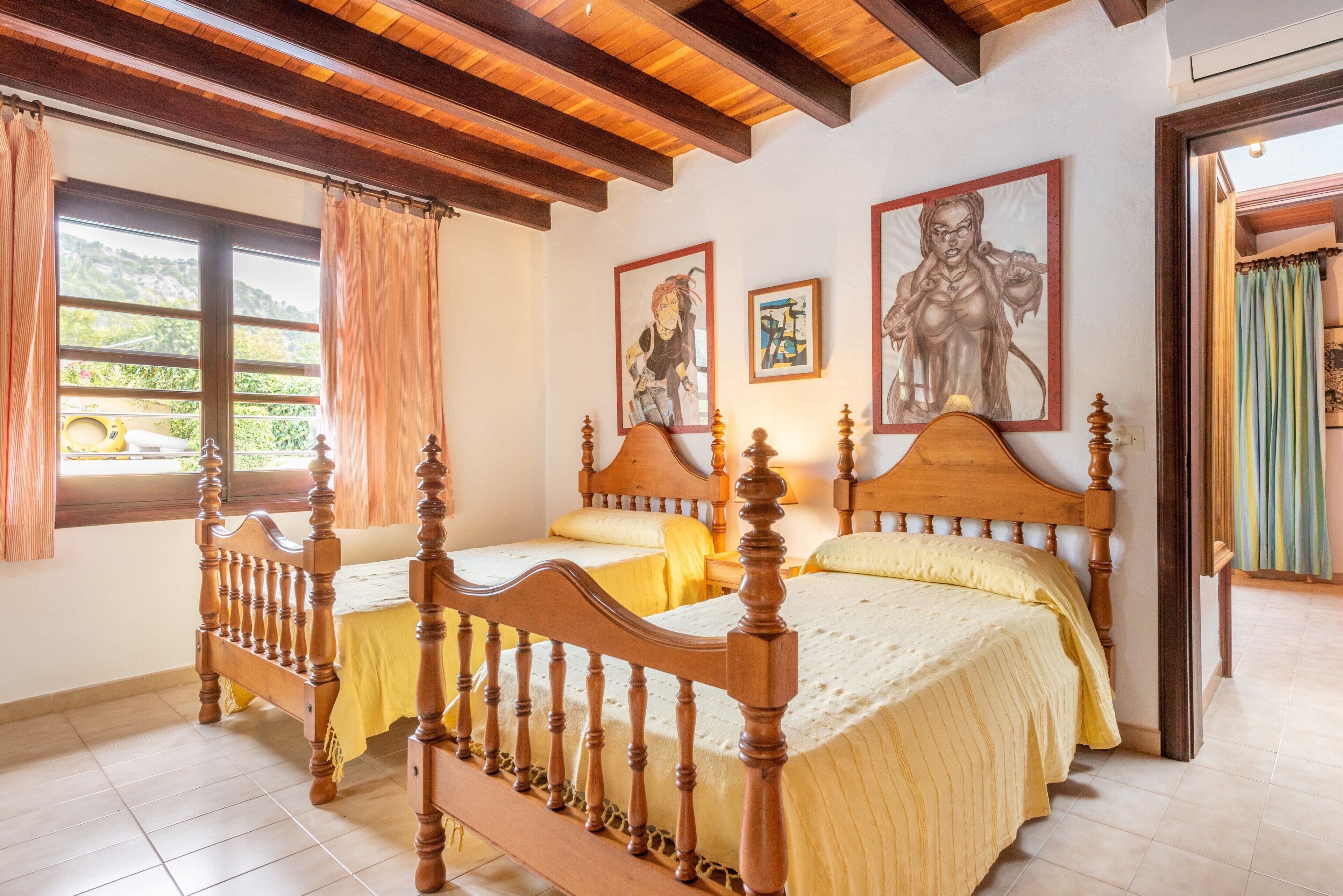3 bedrooms, iron/ironing board, free WiFi, bed sheets