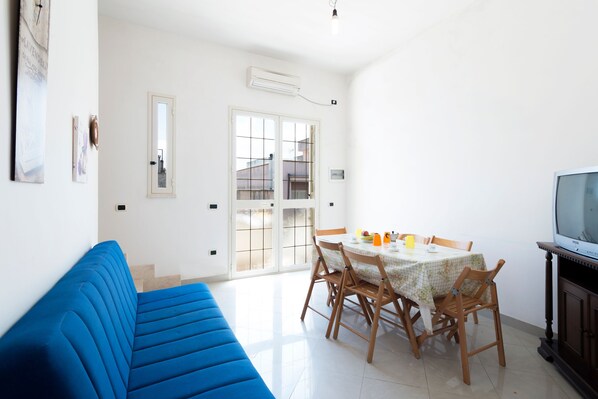 Dining - Bright and modern - Casa Vacanze in Salento per famiglie (Taurisano)