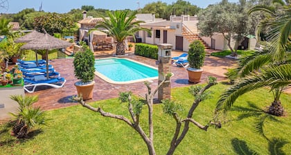 Villa "Ca Na Pepa" Avec la piscine et la vue sur les montagnes