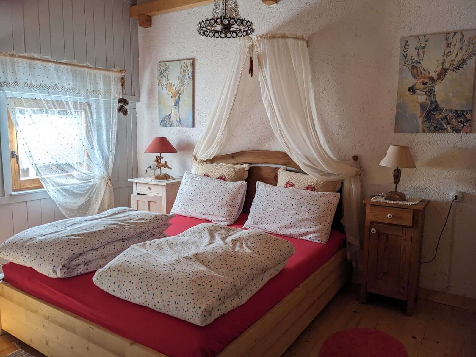 2 bedrooms, iron/ironing board, bed sheets