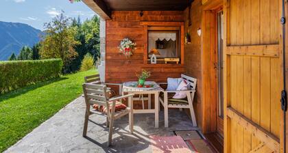 Ferienhaus "Baita Nido tra i Monti" mit Bergblick und Terrasse