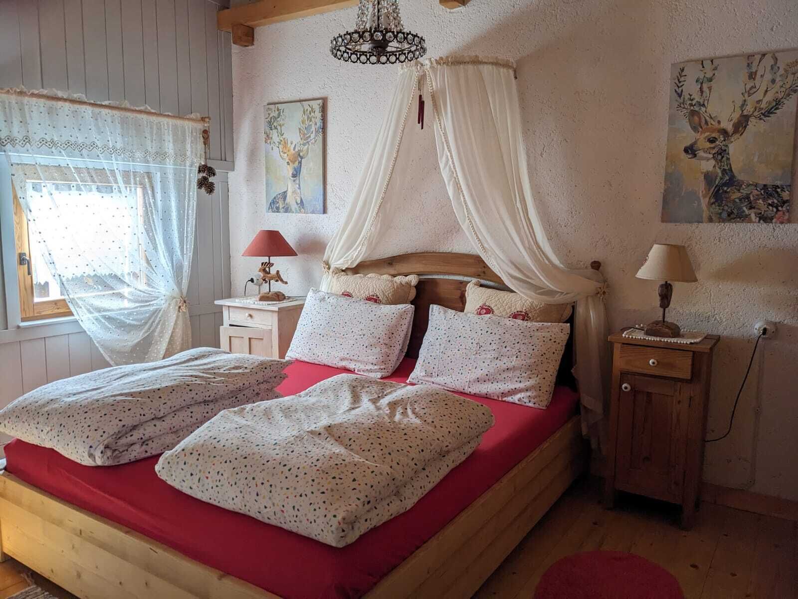 2 chambres, fer et planche à repasser, draps fournis