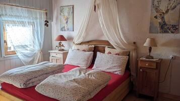 2 Schlafzimmer, Bügeleisen/Bügelbrett, Bettwäsche